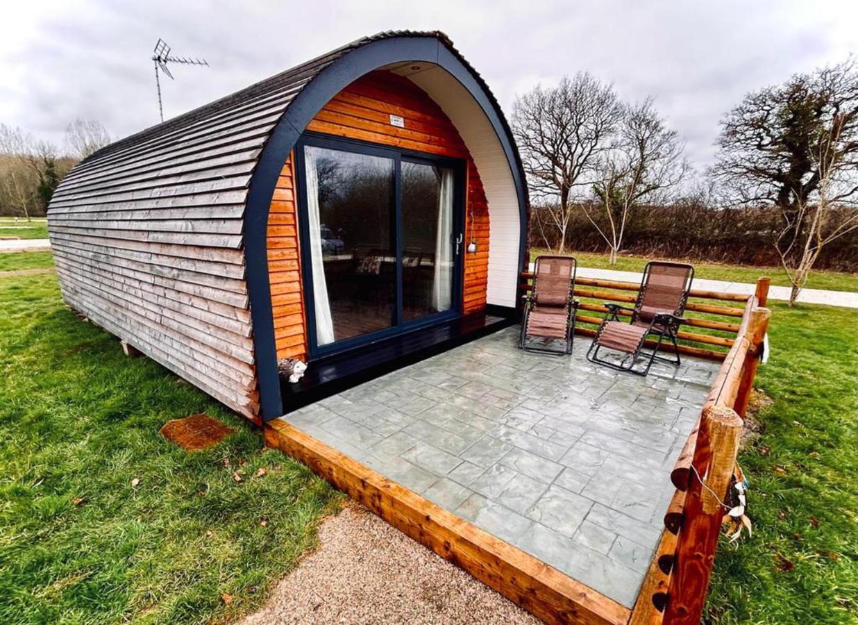 Beech Pod Cabin In Beautiful Surroundings 렉섬 외부 사진